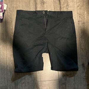 Cotton on 32x30 shorts